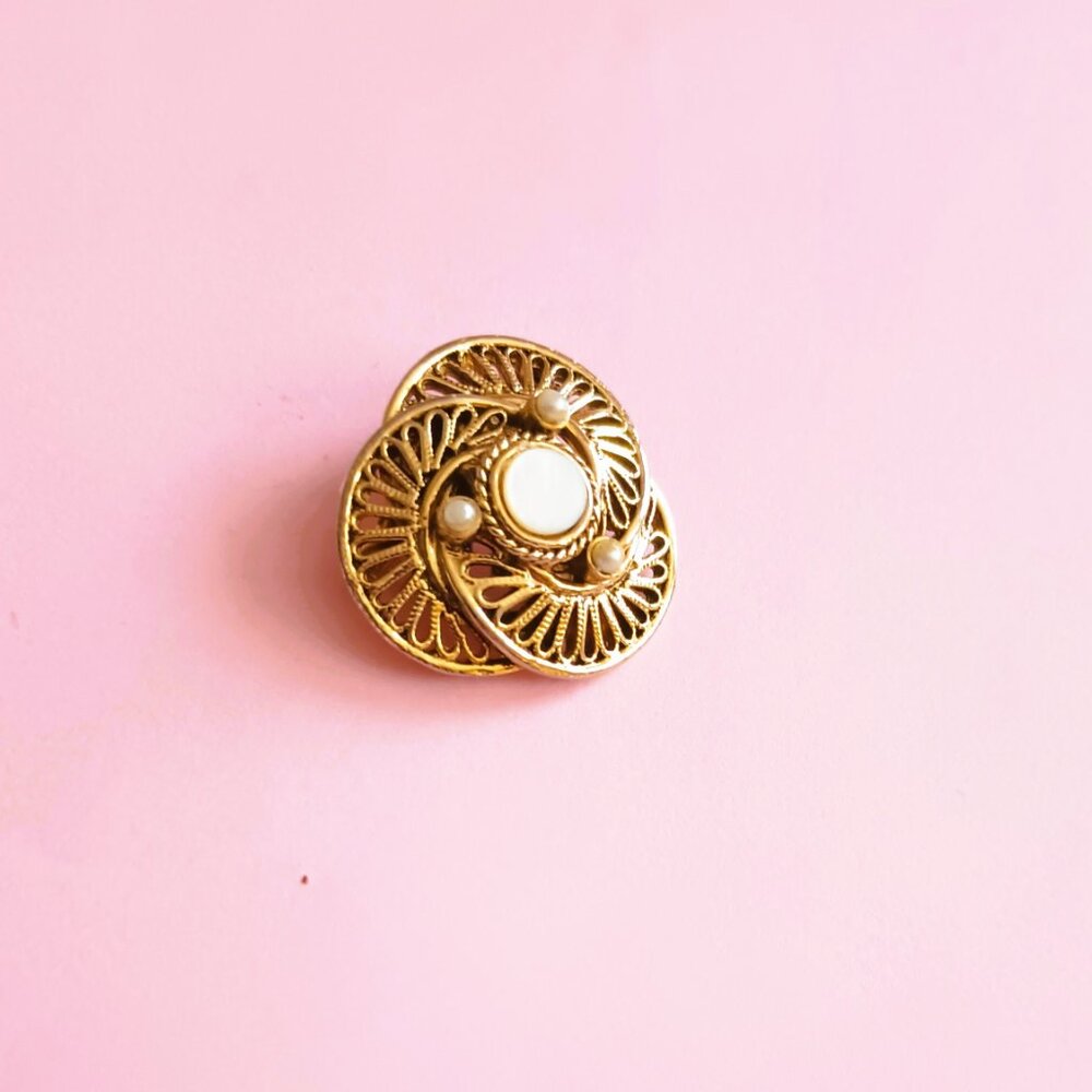 Tacoa Mother of Pearl Filigree Brooch Vintage Gold Tone Swirl Pin